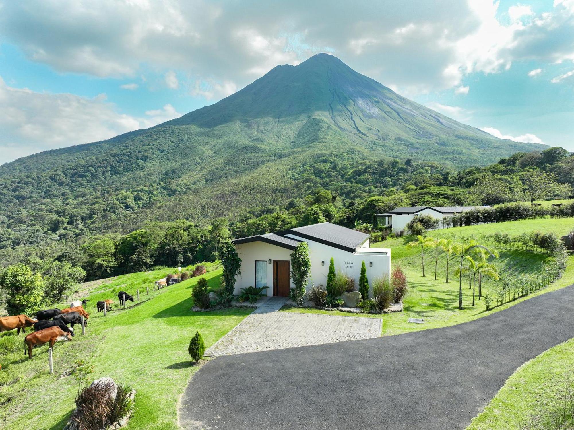 Jawara ! Un Volcan En Su Jardin ! Villa